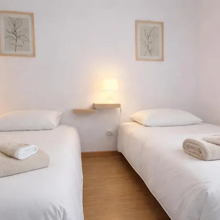 Appartement R2r - En Con Parking - 40a01 *