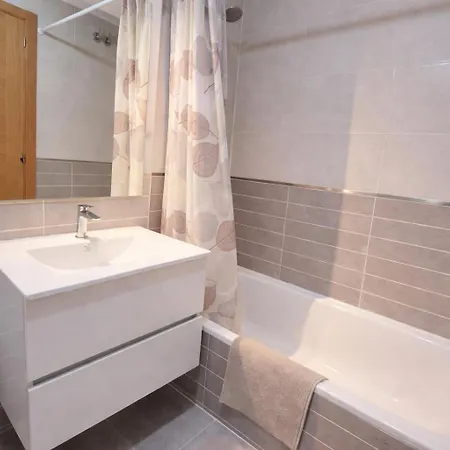 Appartement R2r - En Con Parking - 40a01
